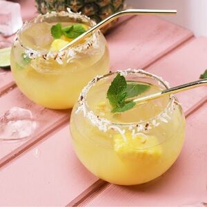 Chic & Tonic Cocktail Glasses Set